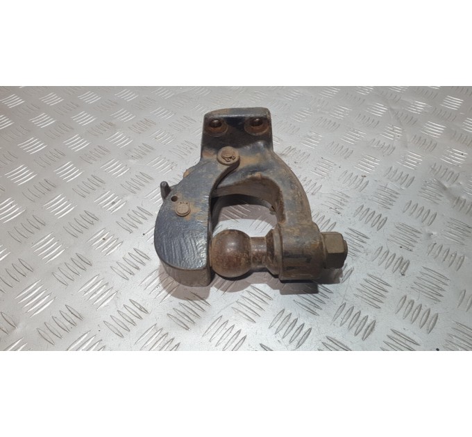 Крюк фаркопа KE500EB100 Nissan Navara D40 2005-2012