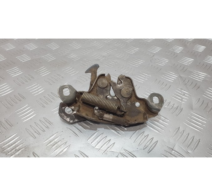 Замок капота 65601JR800 Nissan Navara D40 2005-2012