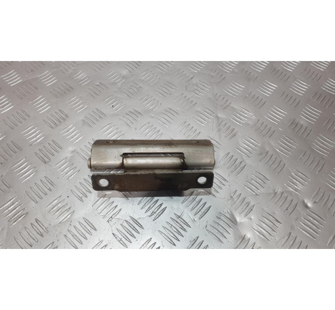 Петля заднего борта K3470JR0MA Nissan Navara D40 2005-2012