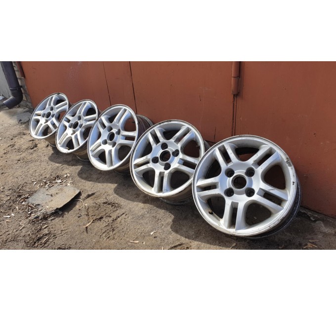 Диск литой Hyundai/Kia R15 6j ET43 4X100 529102F600