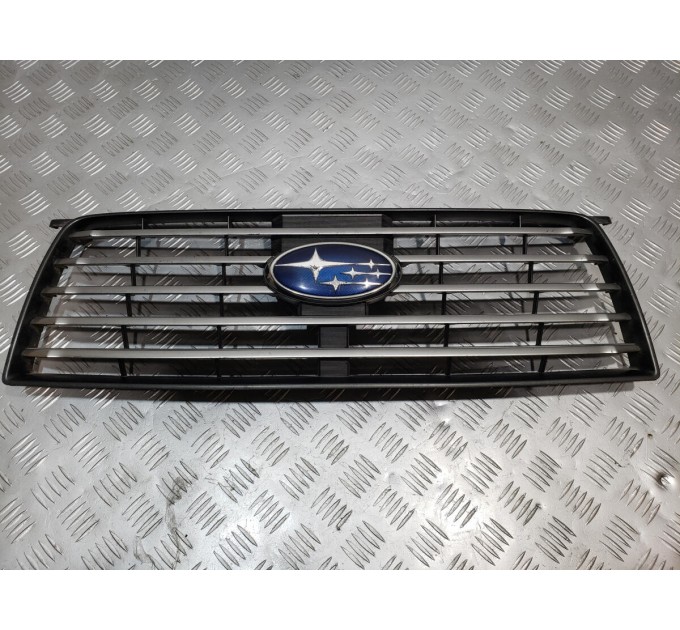 Решітка радіатора Subaru Forester 2004-2007 91121SA081