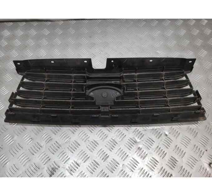 Решітка радіатора Subaru Forester 2004-2007 91121SA081