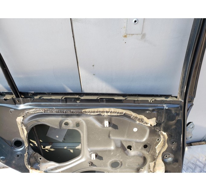 Двері задні ліві Toyota Rav4 2005 - 2012 6700442130