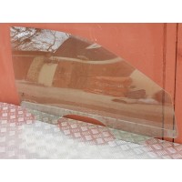 Стекло двери передней правой Volkswagen Passat B7 2010-2015 561845202
