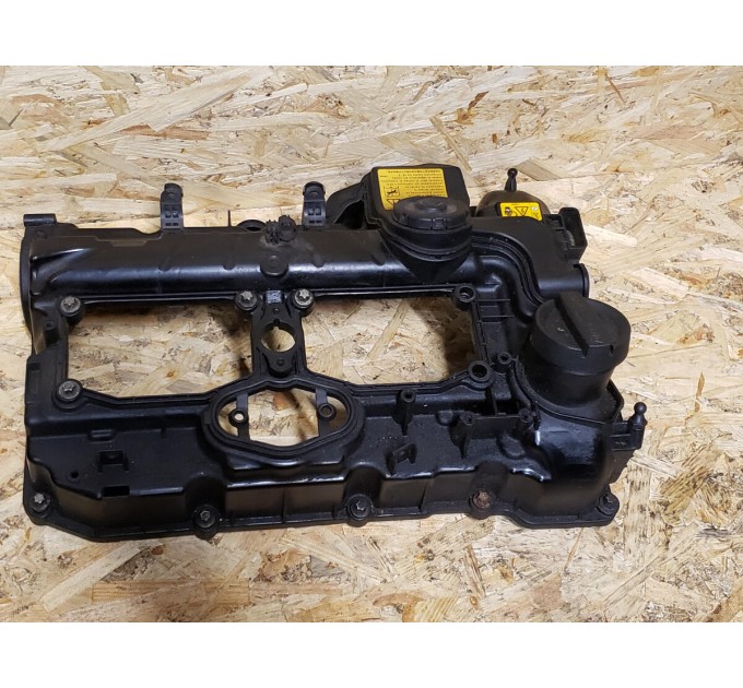 Клапанна кришка BMW F30/F36 2012-2019 3.0D 15265812