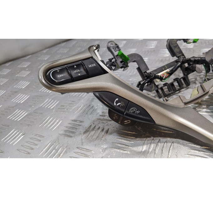 Кнопки руля Honda Civic 4D, 5D 2006-2012 маскимальная комплектация 78525SMGG810