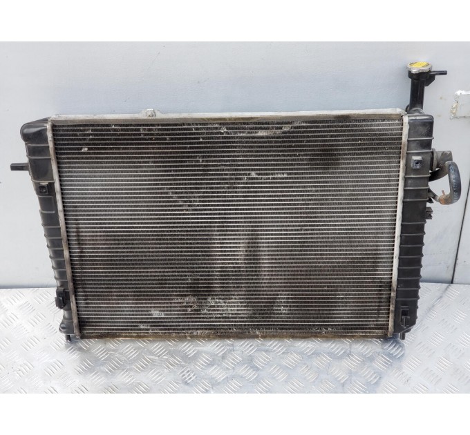 Радіатор основний під АКПП 2.0CRDI HYUNDAI TUCSON 2004-2009 253102E900