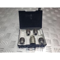 Гайки секретки комплект PZ413C068000 Lexus gs 2006-2011 Гайки секретки комплект PZ413C068000 Lexus gs 2006-2011