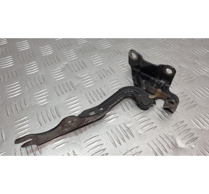 Петля капота ліва MAZDA CX-7 2006-2012 EG2152420A