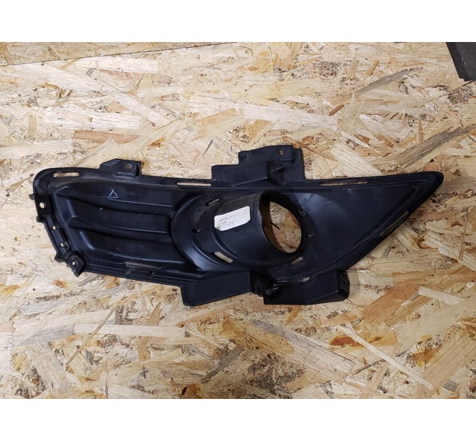 Накладка протитуманної фари Ford Fusion mk5 2013-2020 DS7319953