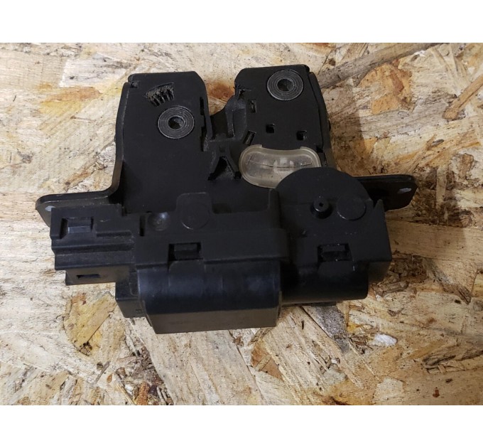 Замок багажника Nissan qashqai j10 2007-2014  90502AV70B