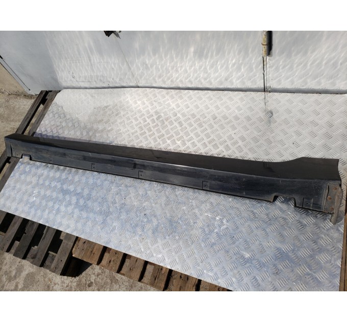 Накладка порога ліва Hyundai Sonata LF 2014-2019 87753C2000
