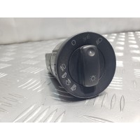 Переключатель света фар на торпедо  Skoda Fabia (06-14),Octavia (98-10)/VW Passat (96-00)  3B0941531C