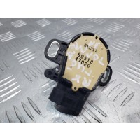 Датчик включение стоп сигнала Lexus rx 2005-2012 8951047020