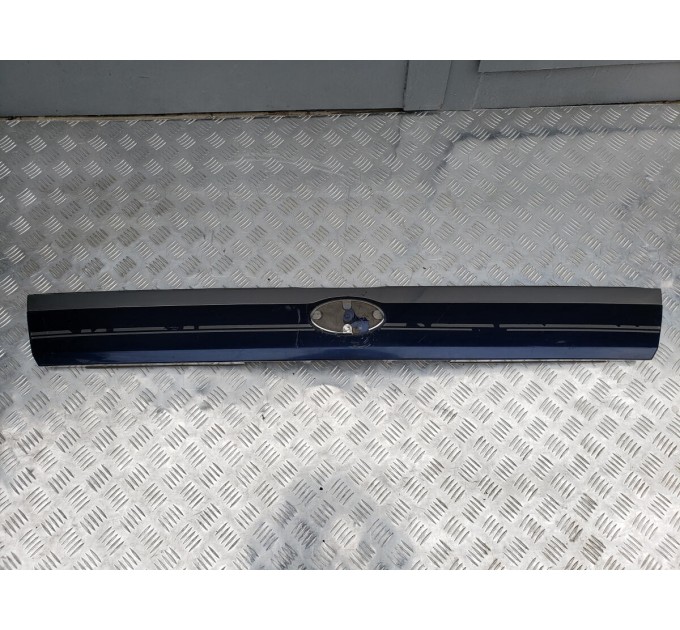 Накладка кришки багажника SUBARU FORESTER SG 2002-2007 91112SA622LR