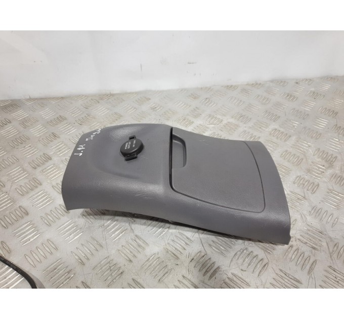 задняя накладка центральной консоли Hyundai TUCSON (2004-2010) 846902E000LM