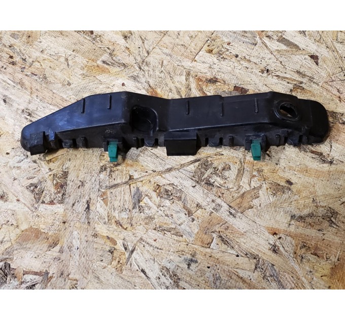 Кріплення бампера переднє праве Hyundai Sonata LF 2.4 2014 86516C2000