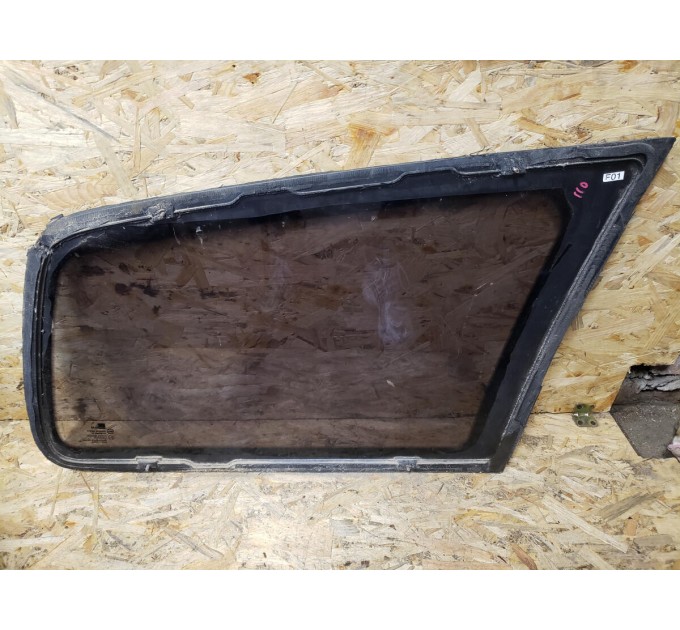 Стекло кузова (багажного отсека) левое Hyundai Trajet 2000-2010 878103A010