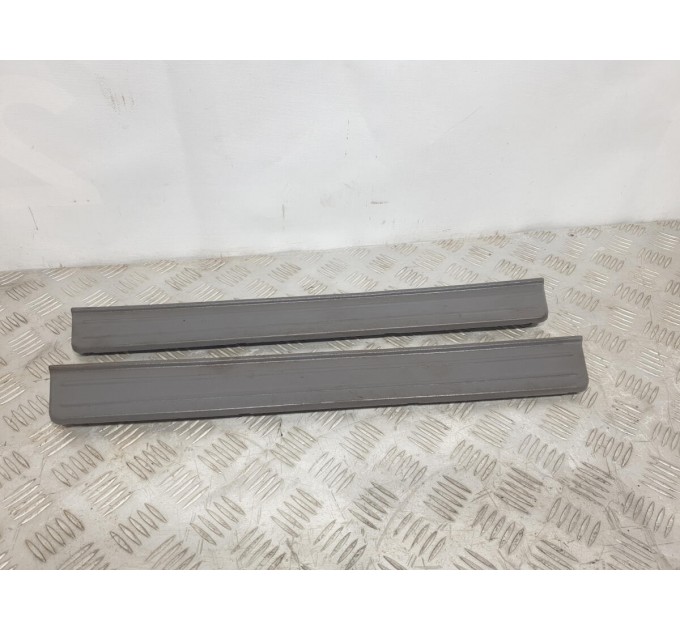 накладка порога внешняя передняя левая Hyundai TUCSON (2004-2010) 858732E000U7