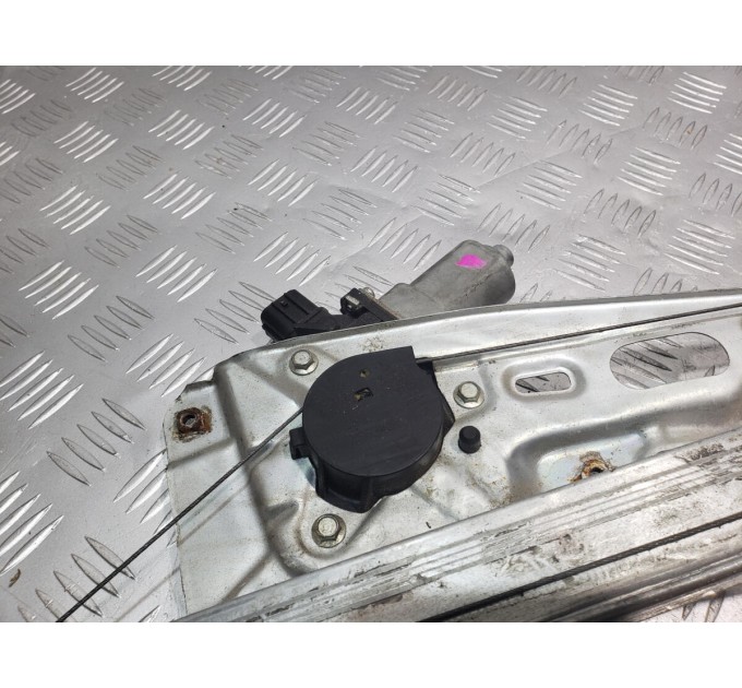 Стеклоподъемник правый перед Acura MDX 2006-2013 72210STXA01