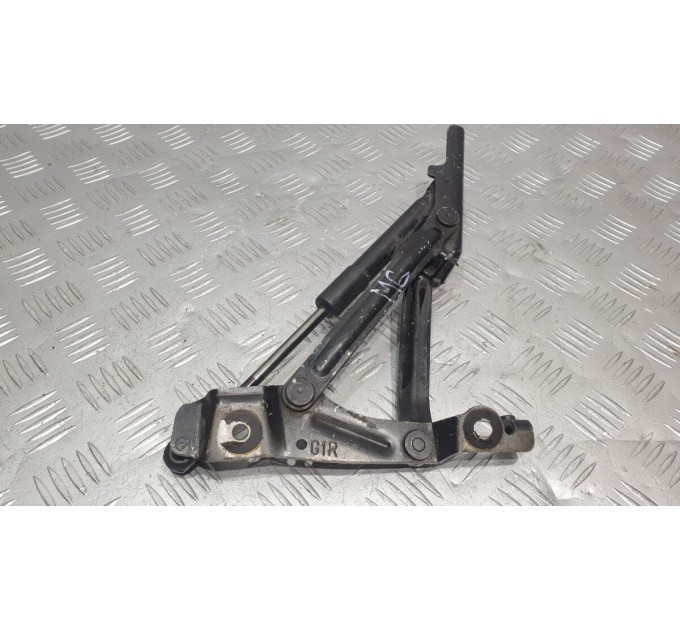 Петля кришки багажника права Mazda 6 GH 2007-2012 GS1D52710B