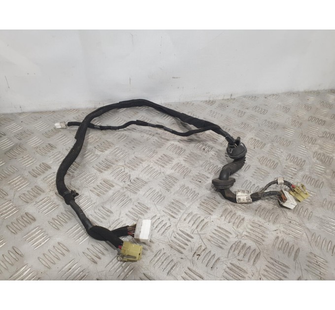 Проведення багажних дверей 2 Hyundai TUCSON (2004-2010) 916902E011