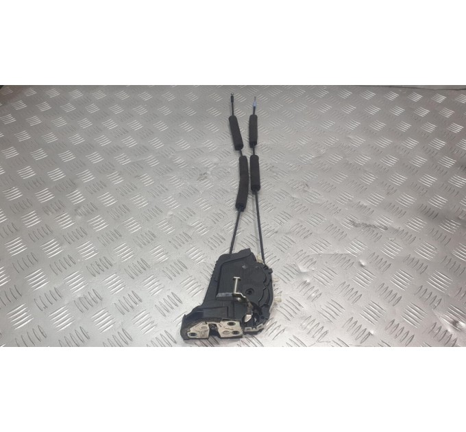 Замок дверей зад правий 2pin Subaru Outback 2015-2019 SUBARU LEGACY BN 2014-2018 61035AL00A