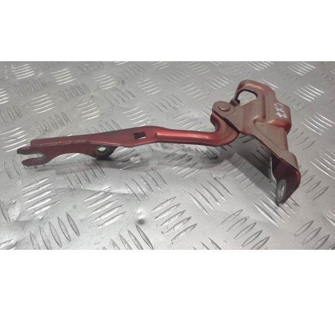 Петля капота ліва Mazda CX-7 2.3 2006-2012 EG2152420C