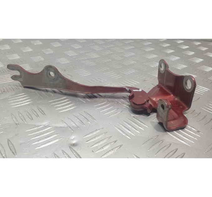 Петля капота ліва Mazda CX-7 2.3 2006-2012 EG2152420C