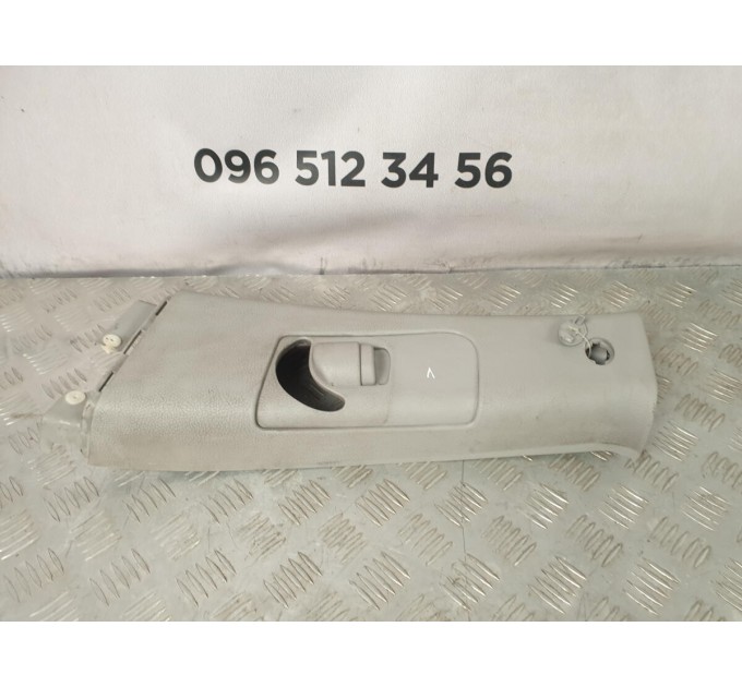 обшивка середньої стійки верхня ліва Hyundai Santa Fe (2006-2012) 858322B000