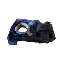 Кронштейн радиатора левый BMW F10 n57/n54  2010 - 2018 17117575247
