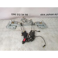 мотор стеклоподьемника задний левый HYUNDAI XG 350 (1998-2004) 8245039020