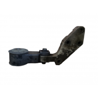 Кронштейн подушки КПП Land Rover Freelander I 1997-2006  KKU106350