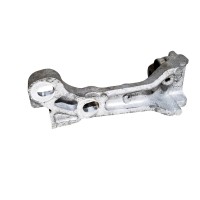 Кронштейн роздатки Mazda CX5 2012-2017 KN0127870