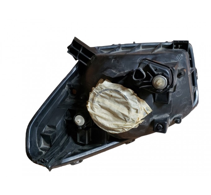 Фара передняя правая ДЕФЕКТ Toyota Rav-4 2000-2006 8113042180