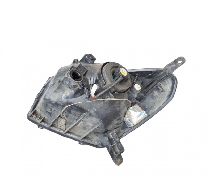 Фара передняя правая ДЕФЕКТ Toyota Rav-4 2000-2006 8113042180