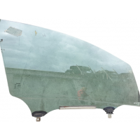Стекло двери передней правой TOYOTA AURIS E15 хэтчбек 2006-2012 6810102230