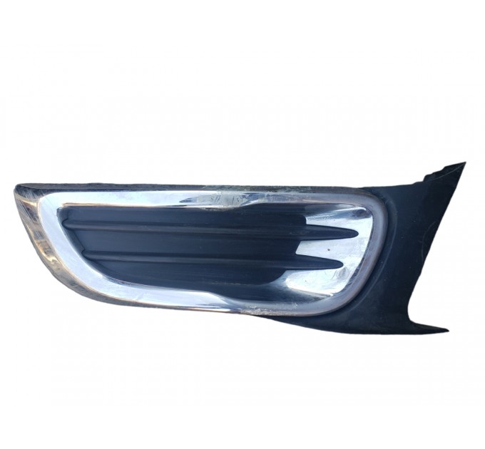 Заглушка в бампер права Citroen c3 Picasso 2009-2012 9682332377