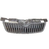 Решетка радиатора skoda fabia 2 2010-2014 5j0853668c Решетка радиатора skoda fabia 2 2010-2014 5j0853668c