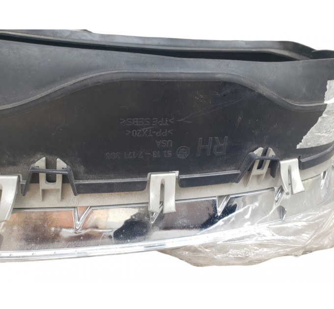 Решітка радіатора права bmw x5 e70 2006-2010 51137171396