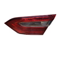 Фонарь внутренний крышка багажника правый (дефект) Toyota Camry v70 8158006620 Фонарь внутренний крышка багажника правый (дефект) Toyota Camry v70 8158006620