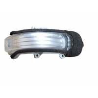 указатель поворота зеркала правый Toyota COROLLA 2006 - 2013  8173022180