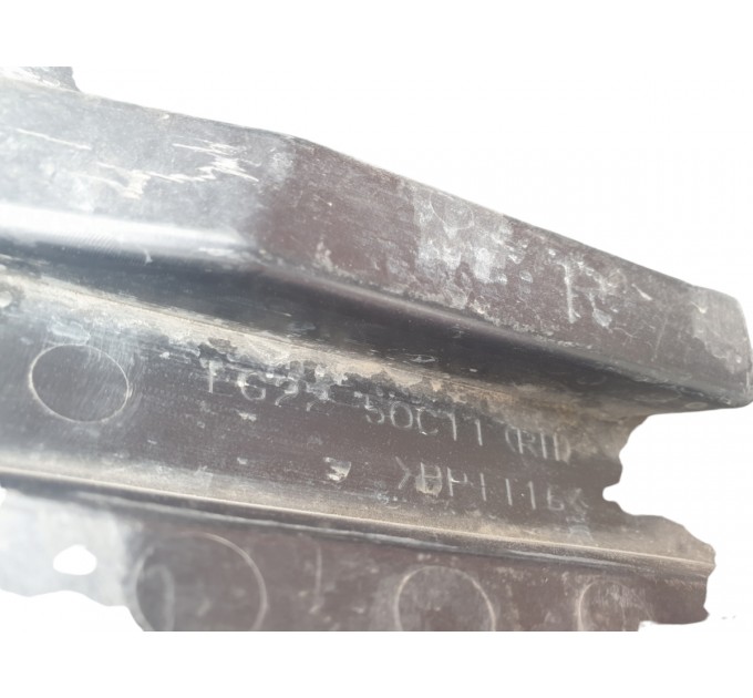 Заглушка переднего бампера накладка птф Mazda CX-7 2006-2009 EG2250C11