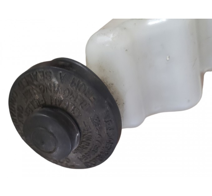 Цилиндр тормозной главный Toyota Camry 40 2006-2011 4720106423