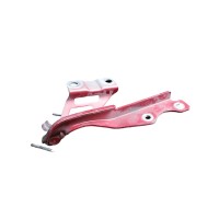 Петля капота правая MAZDA 3 BM 2014-2018 B45A52410A Петля капота правая MAZDA 3 BM 2014-2018 B45A52410A