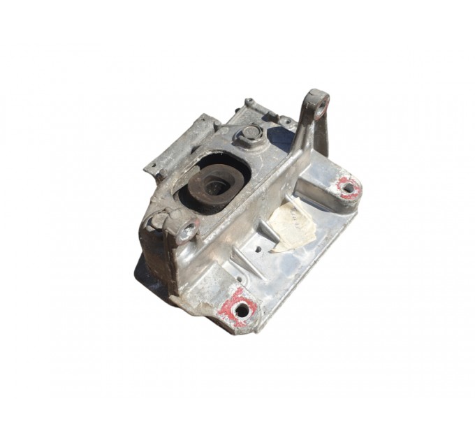Кронштейн подушки двигателя задний AT Nissan Tiida C11 2004-2015 11254CH000
