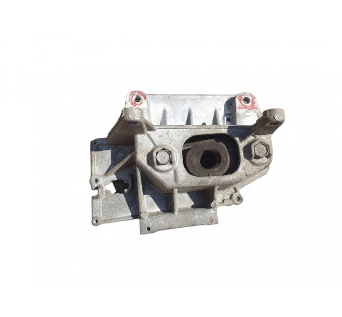 Кронштейн подушки двигателя задний AT Nissan Tiida C11 2004-2015 11254CH000