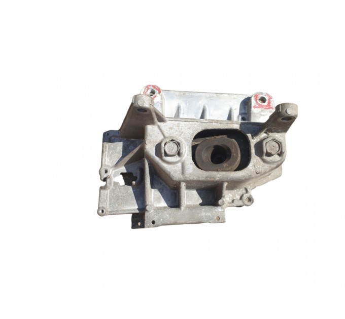 Кронштейн подушки двигателя задний AT Nissan Tiida C11 2004-2015 11254CH000