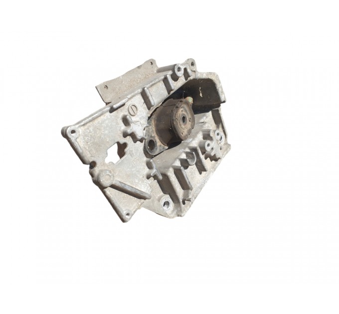 Кронштейн подушки двигателя задний AT Nissan Tiida C11 2004-2015 11254CH000