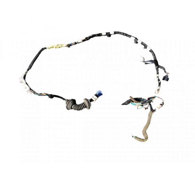 Проводка задней двери  Toyota Land Cruiser 100 1998-2007  8215360143